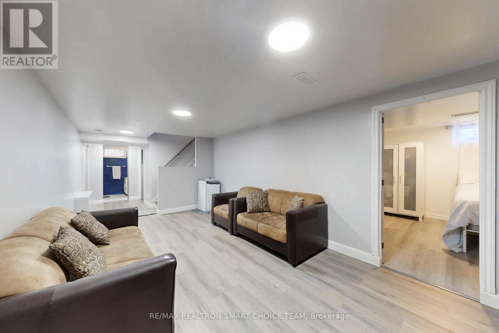 16 Frith Road, Toronto, Ontario  M3N 1G1 - Photo 23 - W12692074