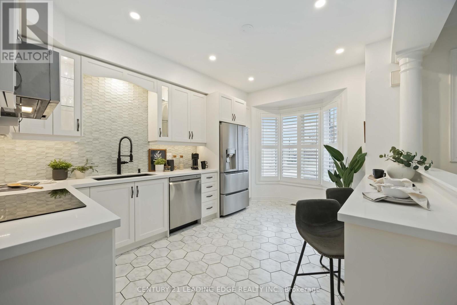 57 - 50 San Remo Terrace, Toronto, Ontario  M8Z 6C6 - Photo 17 - W12692078