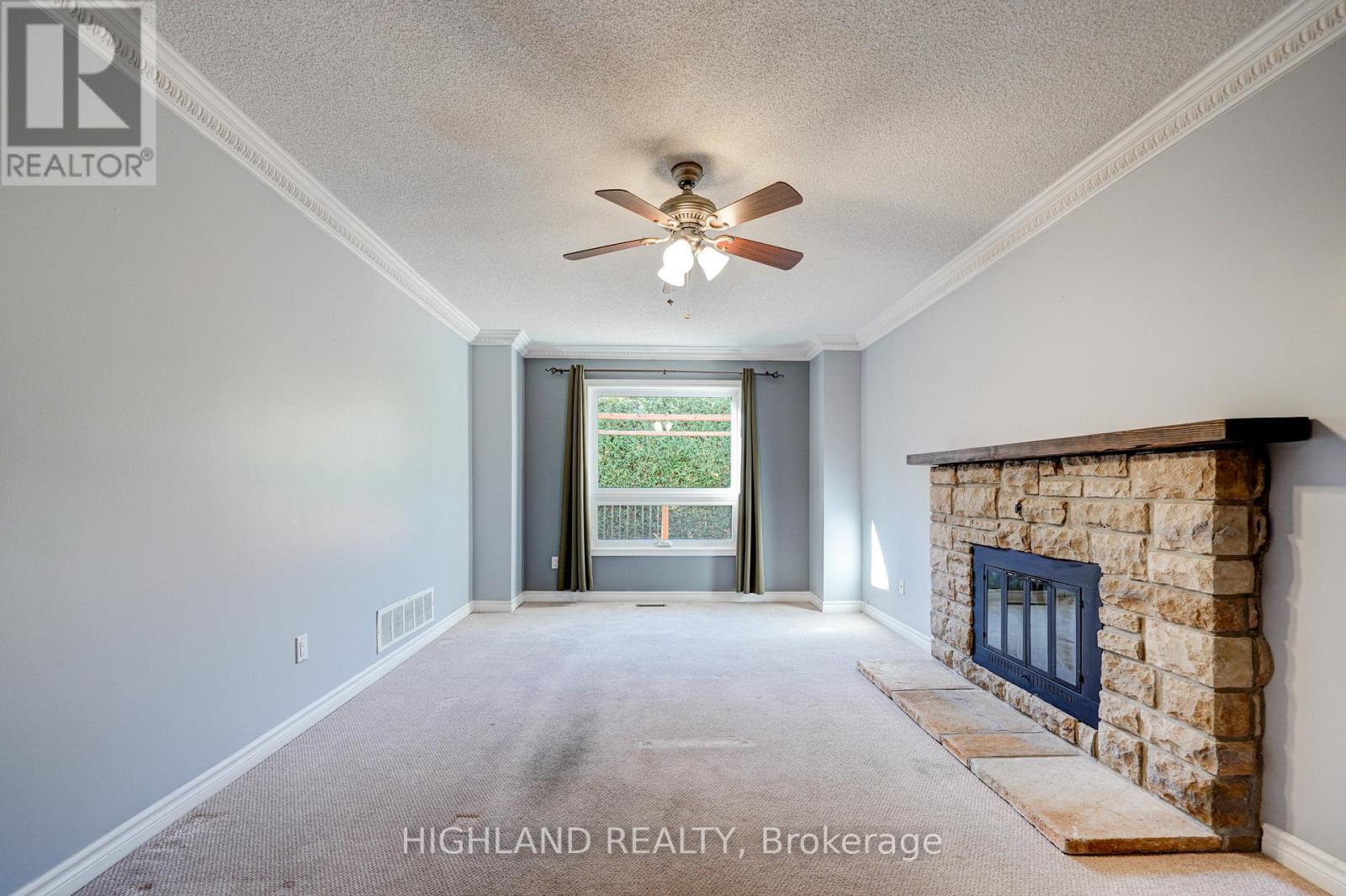 2070 Castlefield Crescent, Oakville, Ontario  L6H 5B3 - Photo 18 - W12692090