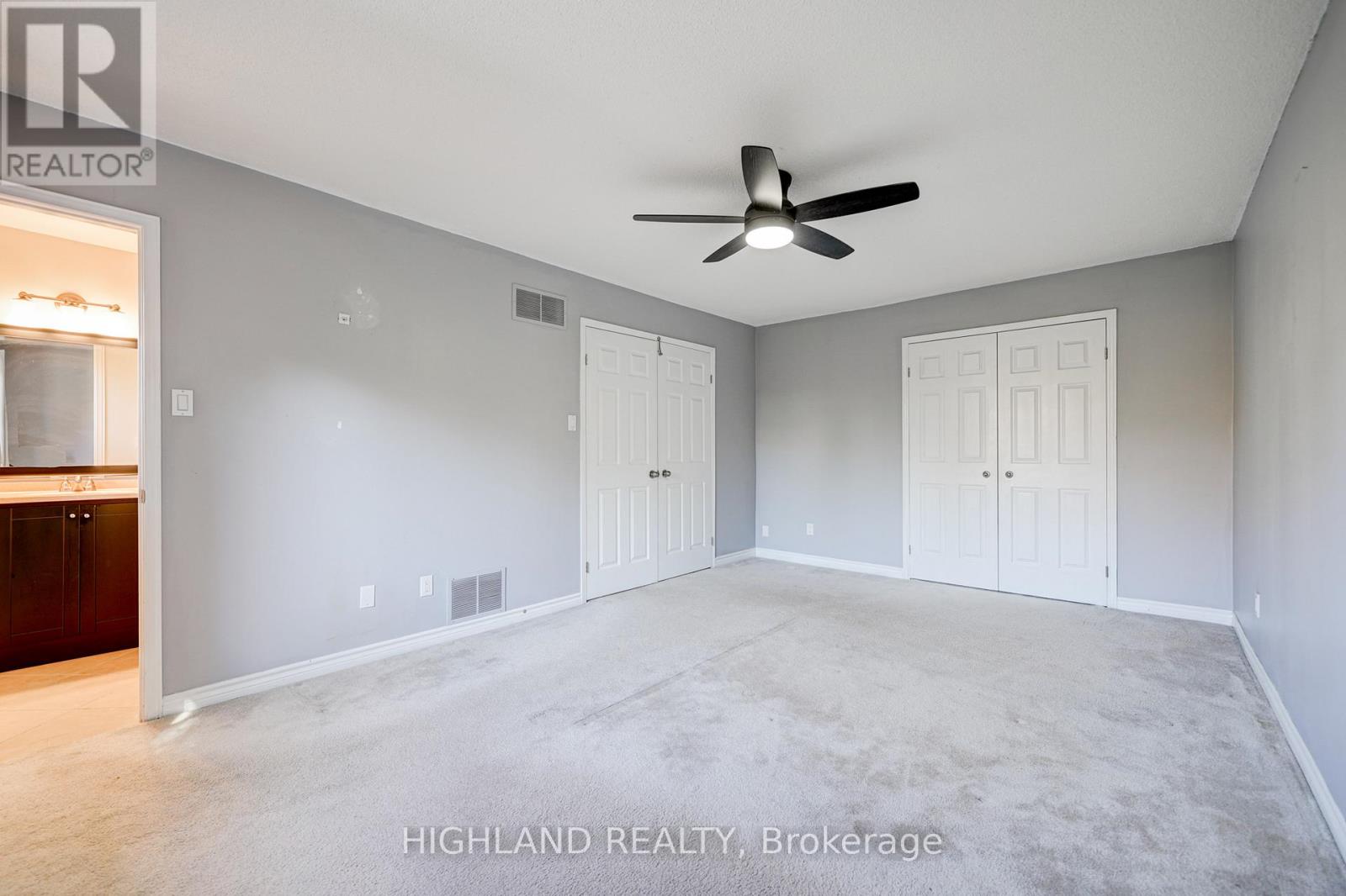 2070 Castlefield Crescent, Oakville, Ontario  L6H 5B3 - Photo 22 - W12692090