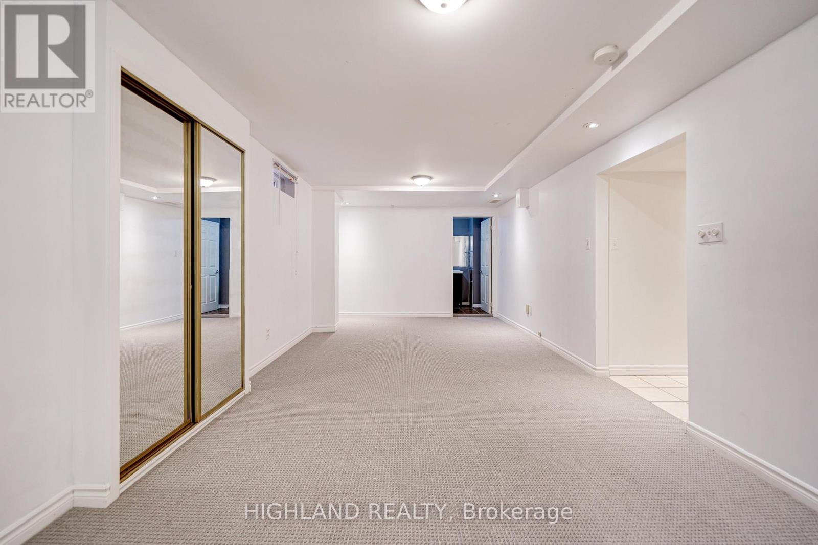 2070 Castlefield Crescent, Oakville, Ontario  L6H 5B3 - Photo 32 - W12692090