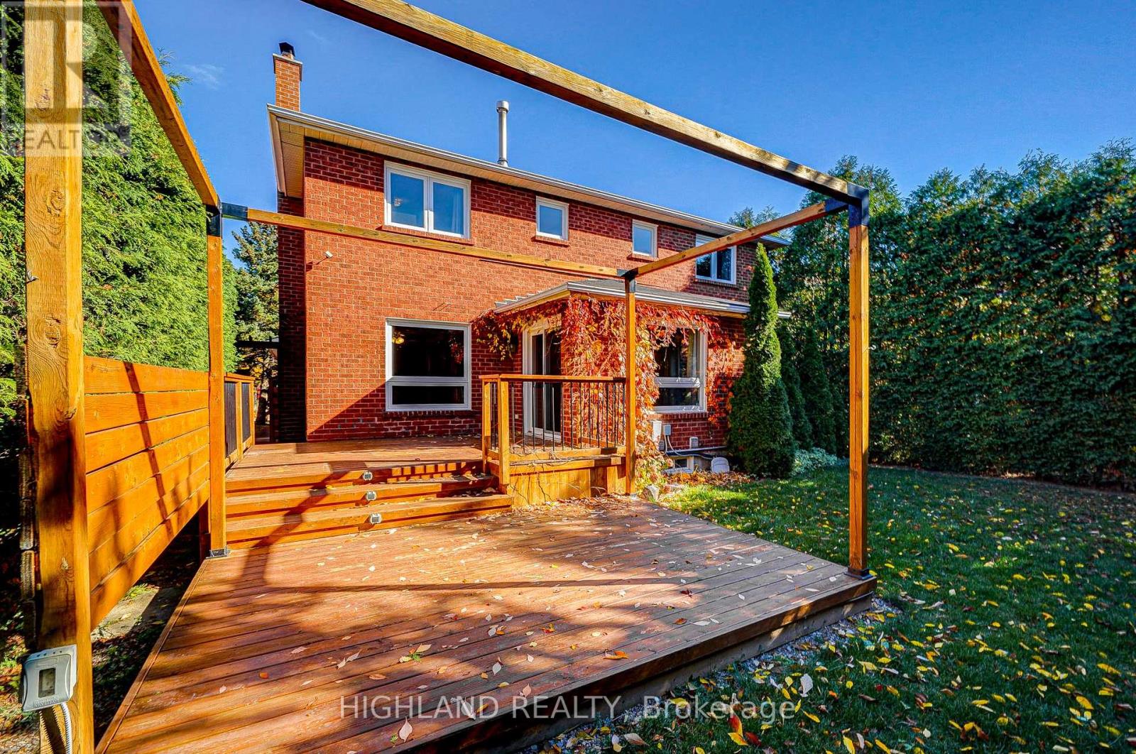 2070 Castlefield Crescent, Oakville, Ontario  L6H 5B3 - Photo 35 - W12692090