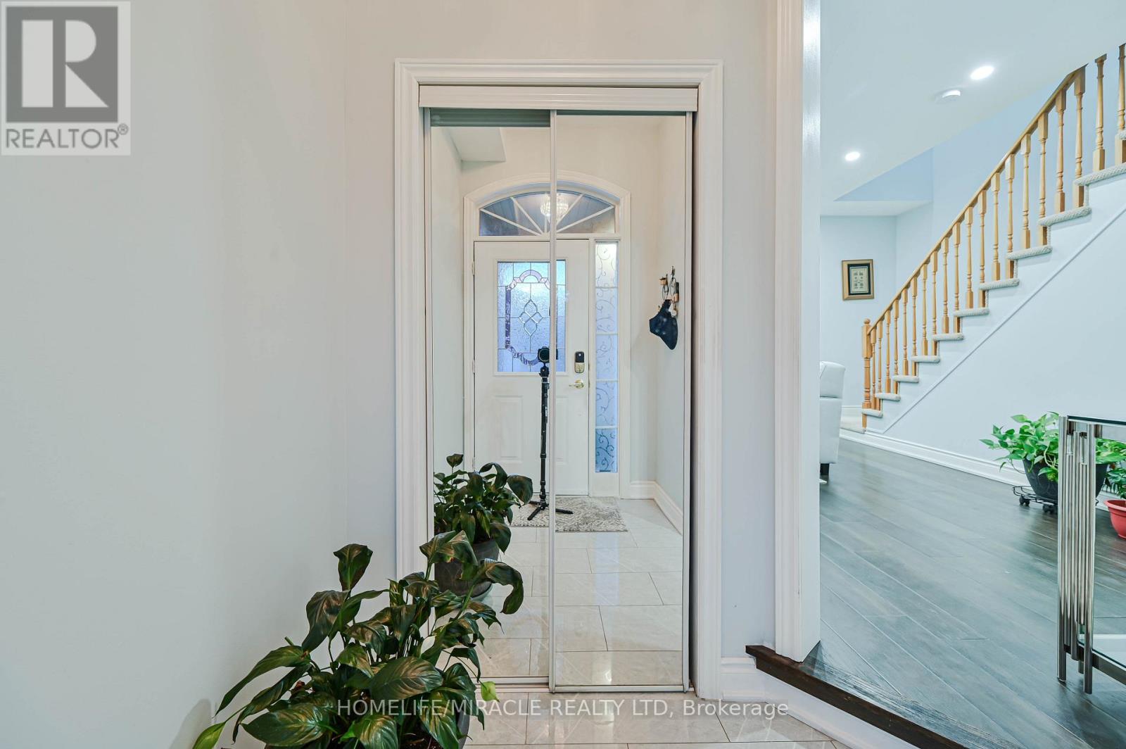 3420 Fountain Park Avenue, Mississauga, Ontario  L5M 7E3 - Photo 7 - W12692092