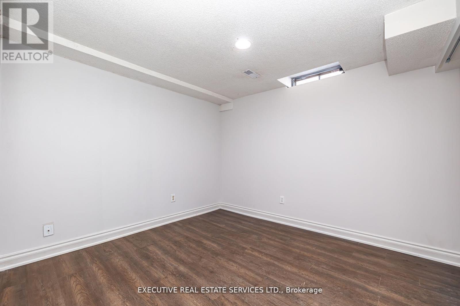 Lower - 17 Judith Crescent, Brampton, Ontario  L6S 3J3 - Photo 3 - W12692098