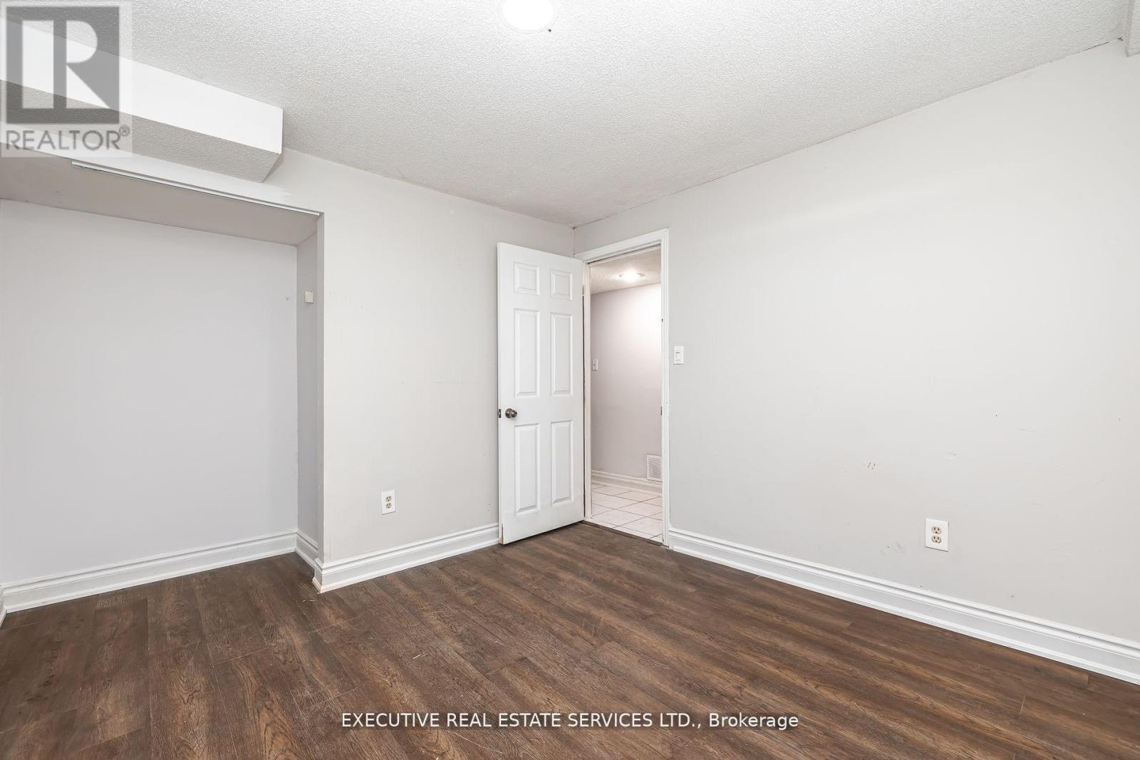 Lower - 17 Judith Crescent, Brampton, Ontario  L6S 3J3 - Photo 4 - W12692098