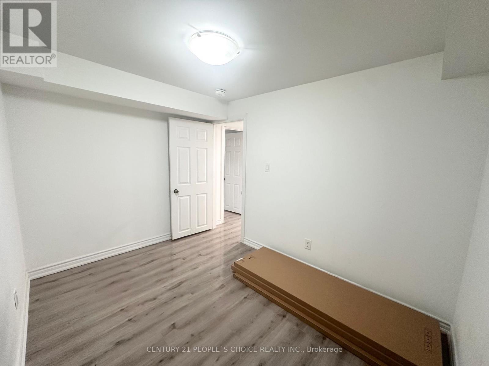 Basement - 32 Panda Lane, Brampton, Ontario  L6S 5B7 - Photo 10 - W12692144
