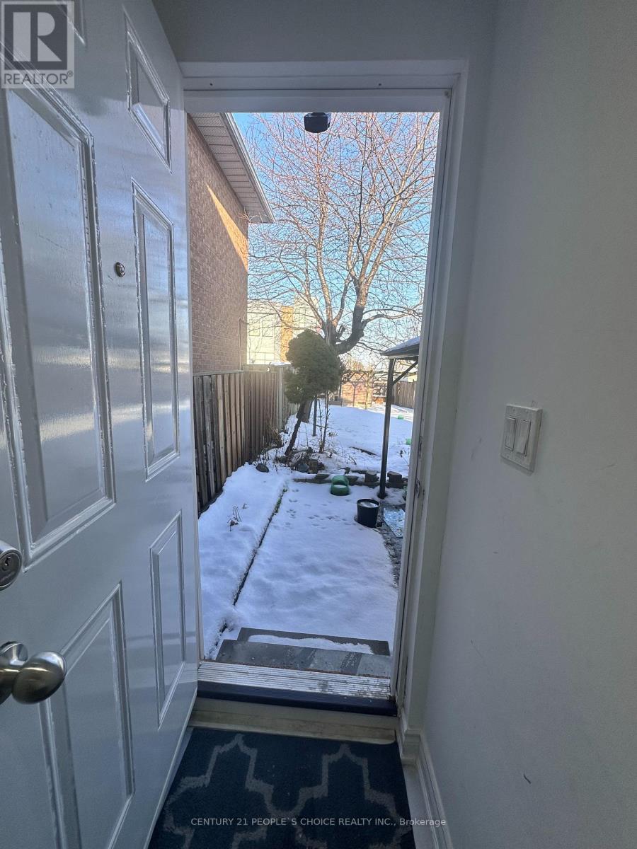 Basement - 32 Panda Lane, Brampton, Ontario  L6S 5B7 - Photo 4 - W12692144