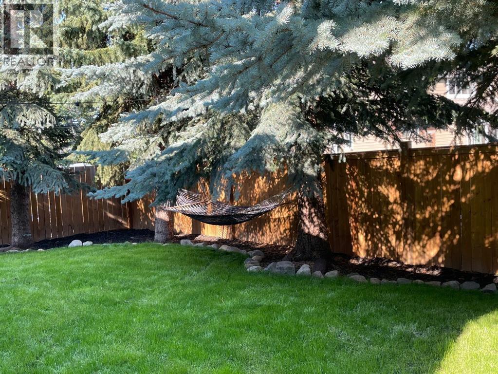 715 Coach Bluff Crescent Sw, Calgary, Alberta  T3H 1A9 - Photo 36 - A2277368