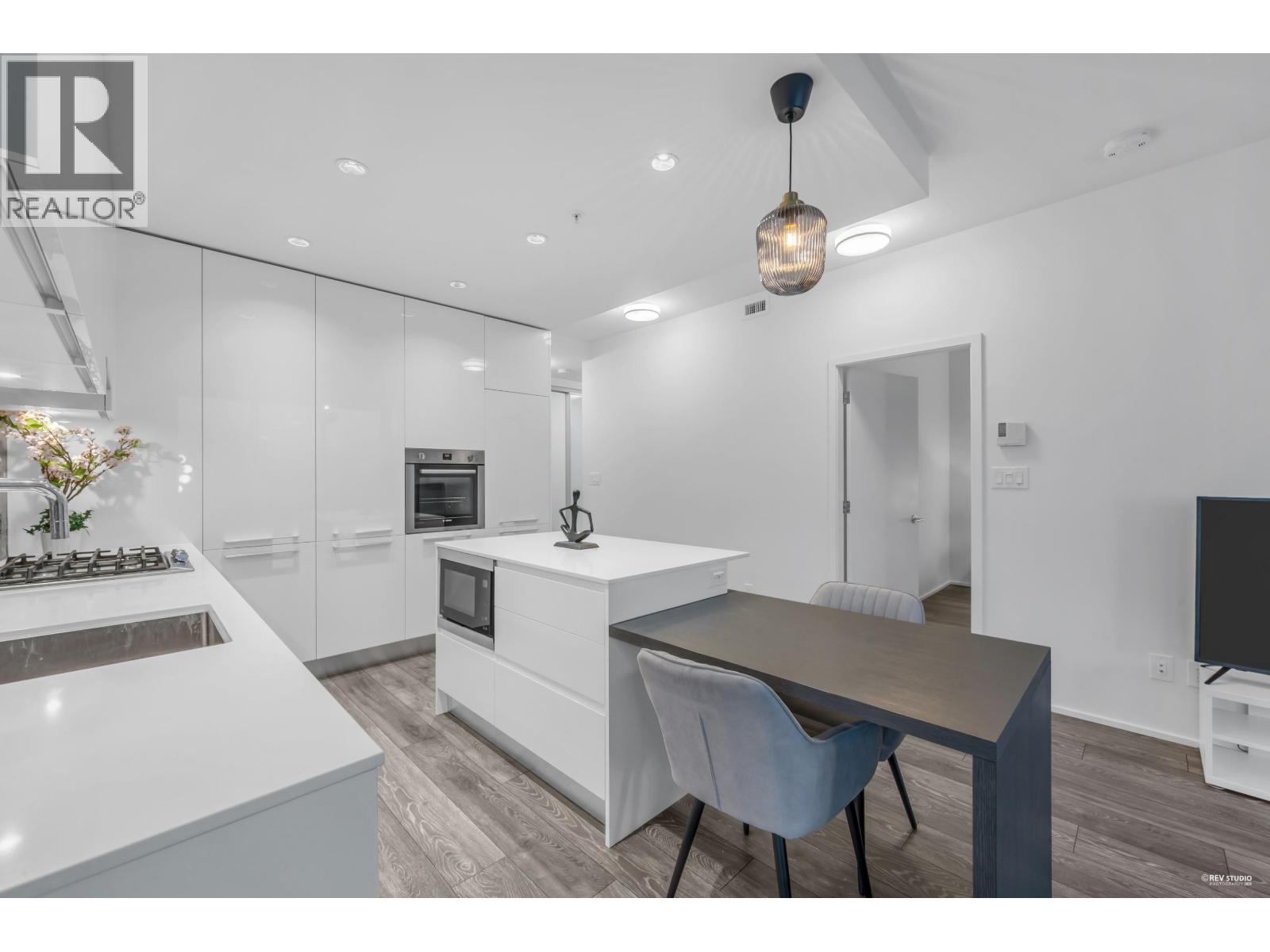 2212 1955 Alpha Way, Burnaby, British Columbia  V5C 0K6 - Photo 12 - R3078377