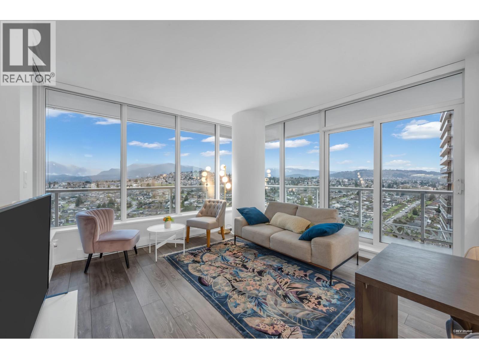 2212 1955 Alpha Way, Burnaby, British Columbia  V5C 0K6 - Photo 3 - R3078377