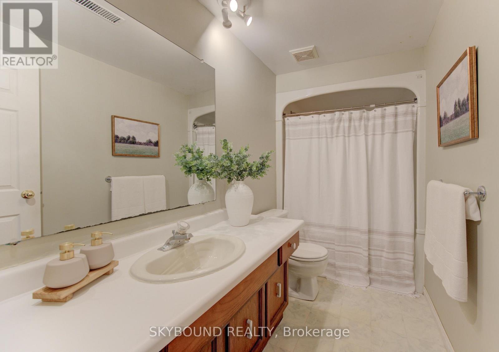 27 - 88 Mcdougall Road, Waterloo, Ontario  N2L 5C5 - Photo 19 - X12692100