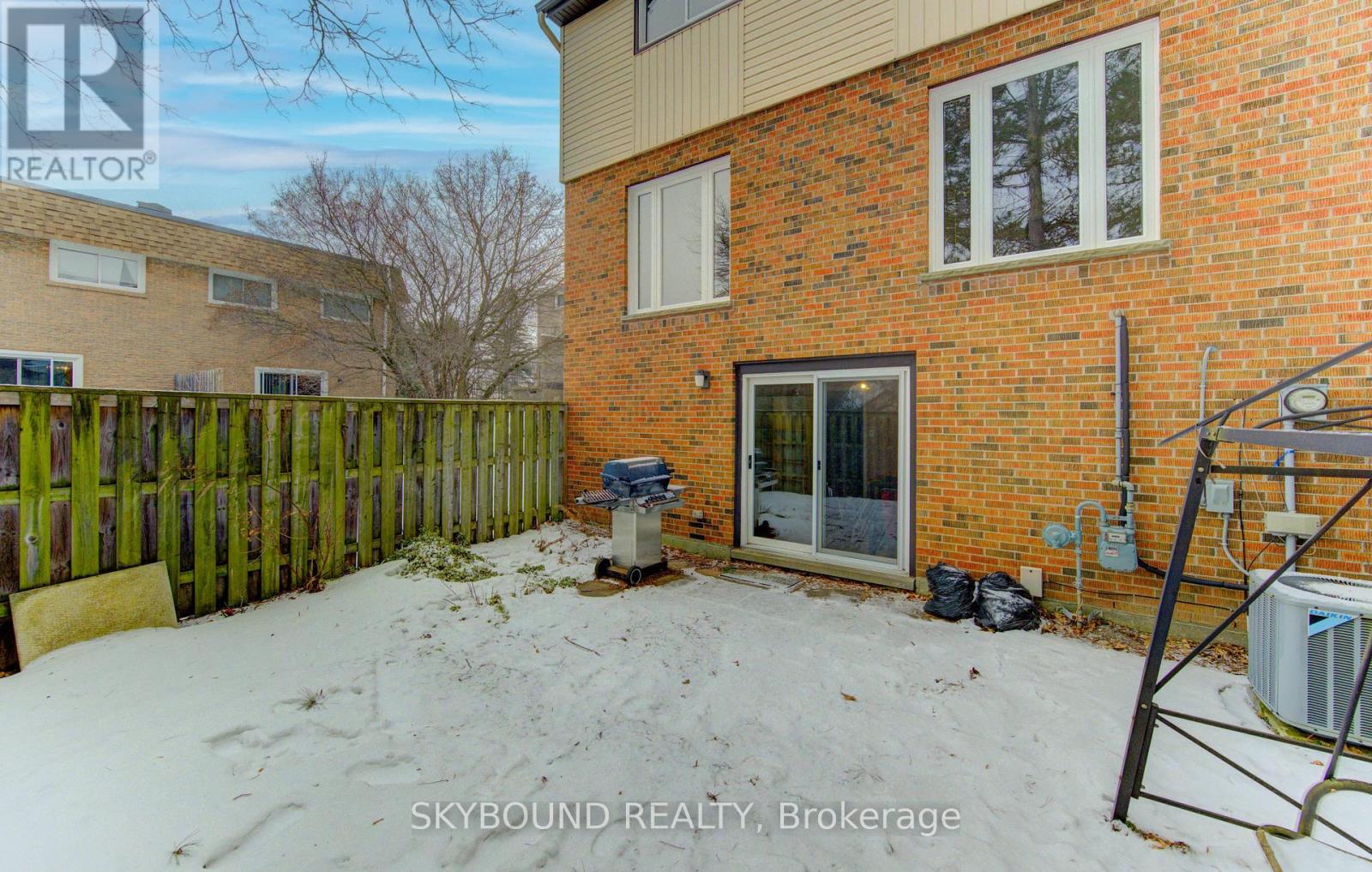 27 - 88 Mcdougall Road, Waterloo, Ontario  N2L 5C5 - Photo 31 - X12692100