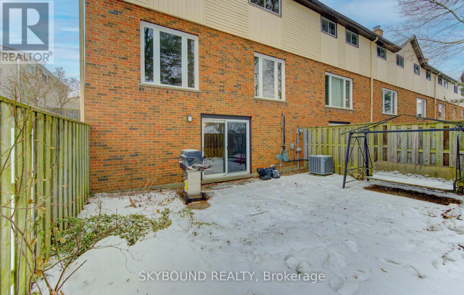 27 - 88 Mcdougall Road, Waterloo, Ontario  N2L 5C5 - Photo 33 - X12692100