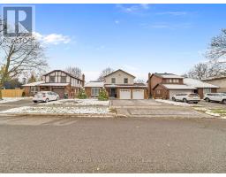 305 IRONWOOD ROAD, Guelph, Ontario