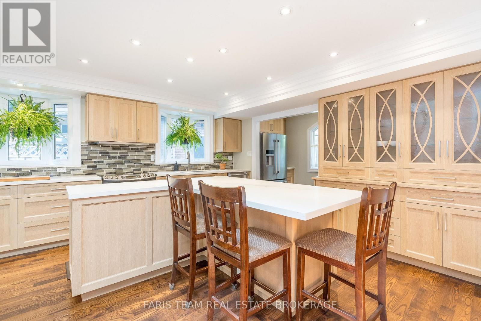 82 Derby Court, Newmarket, Ontario  L3Y 5Z9 - Photo 10 - N12649142