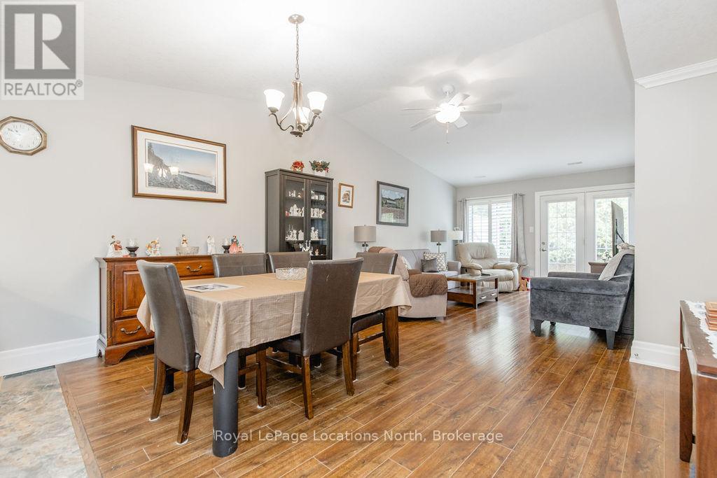 47 Clover Crescent, Wasaga Beach, Ontario  L9Z 0G4 - Photo 9 - S12692294