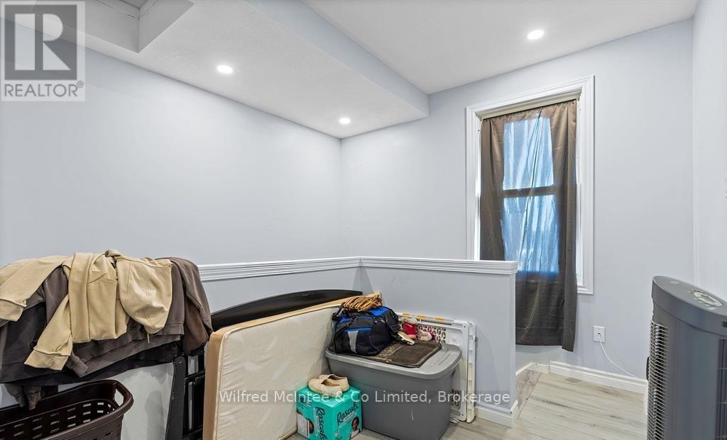 4 Elora Street N, Minto, Ontario  N0G 1Z0 - Photo 12 - X12692318