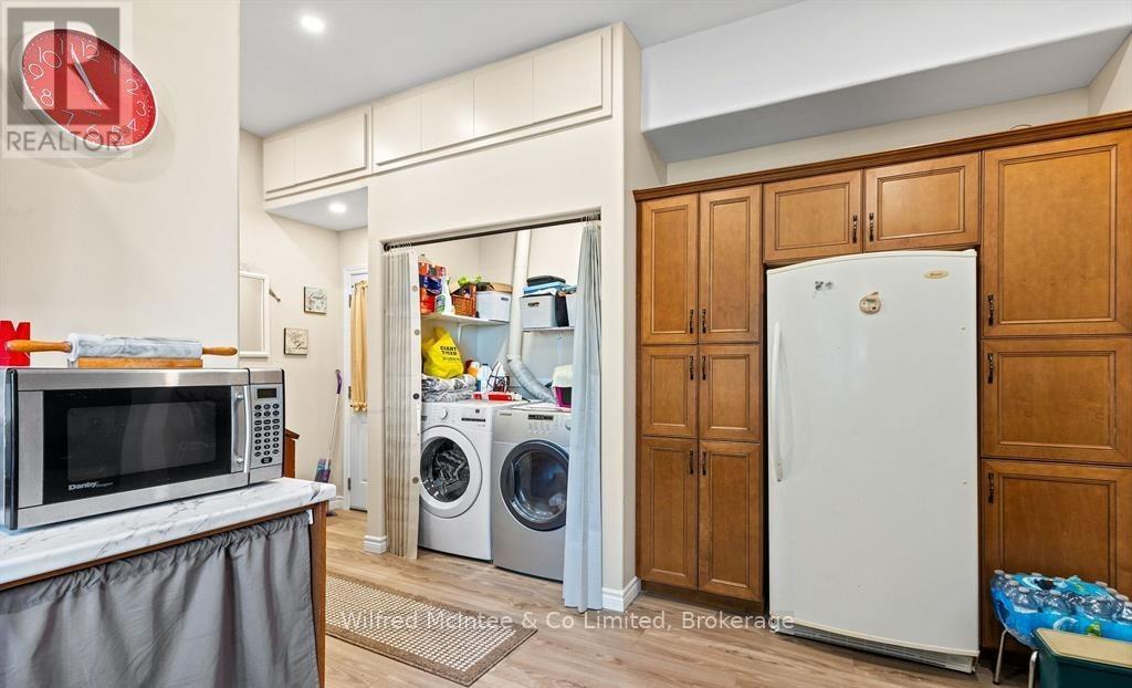 4 Elora Street N, Minto, Ontario  N0G 1Z0 - Photo 17 - X12692318