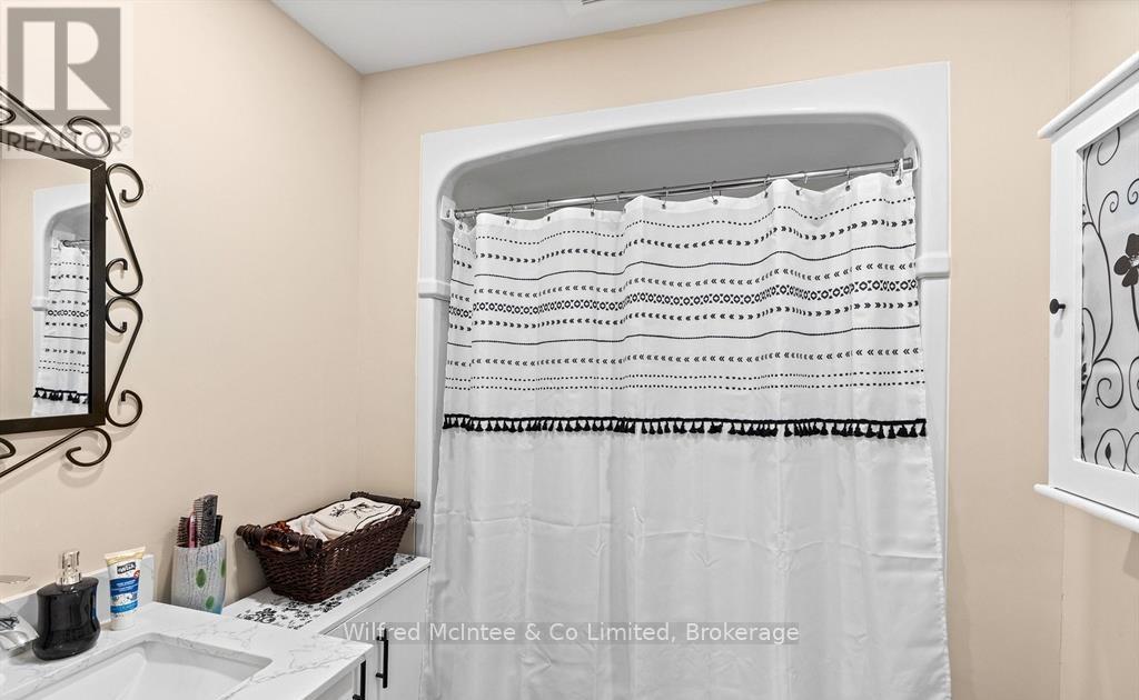 4 Elora Street N, Minto, Ontario  N0G 1Z0 - Photo 18 - X12692318