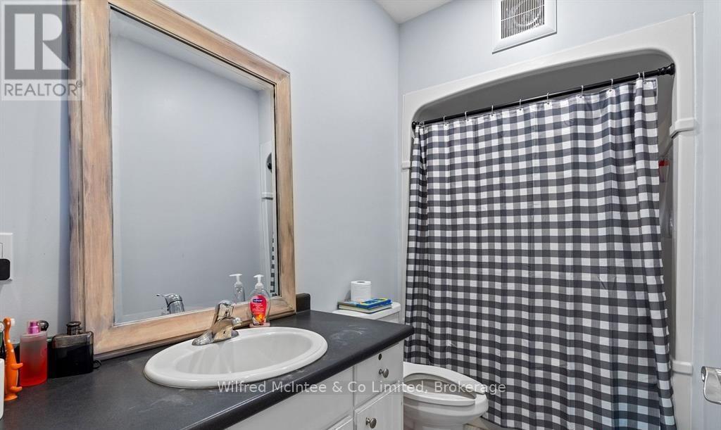 4 Elora Street N, Minto, Ontario  N0G 1Z0 - Photo 8 - X12692318