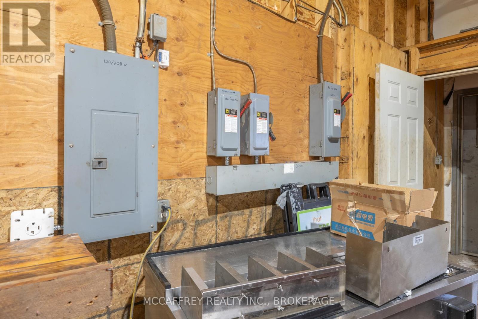 3 - 212 Camden Road, Greater Napanee, Ontario  K7R 1E3 - Photo 6 - X12692314