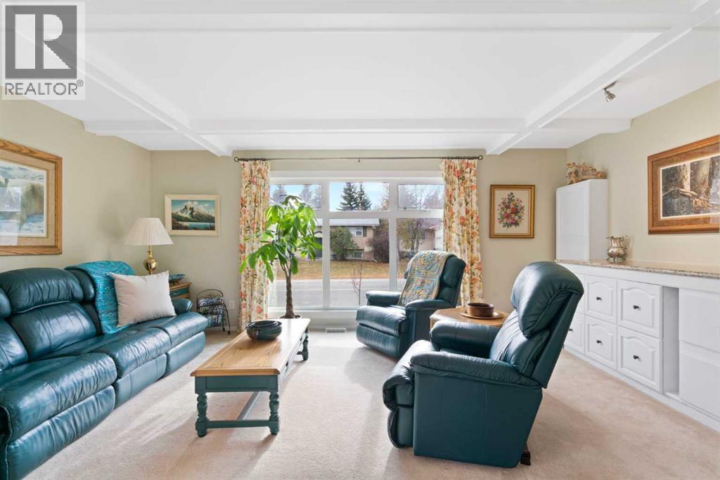 9632 Oakcliffe Drive Sw, Calgary, Alberta  T2V 0J7 - Photo 5 - A2264652