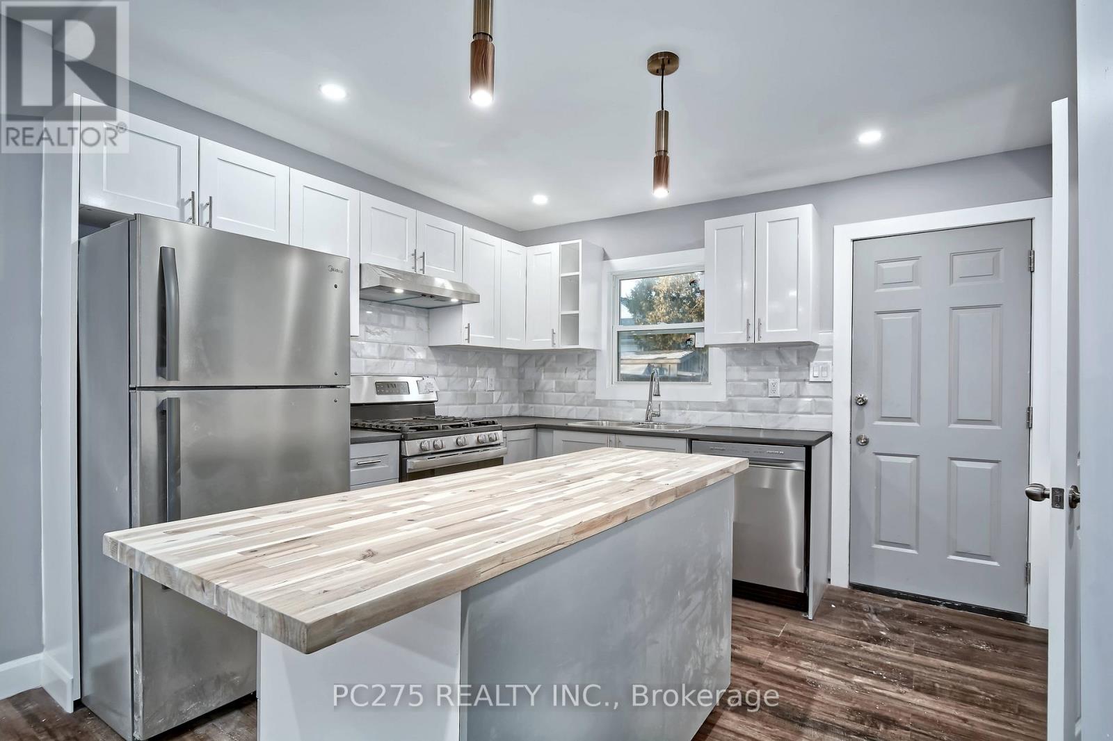 354 Exmouth Street, Sarnia, Ontario  N7T 5N6 - Photo 8 - X12692176