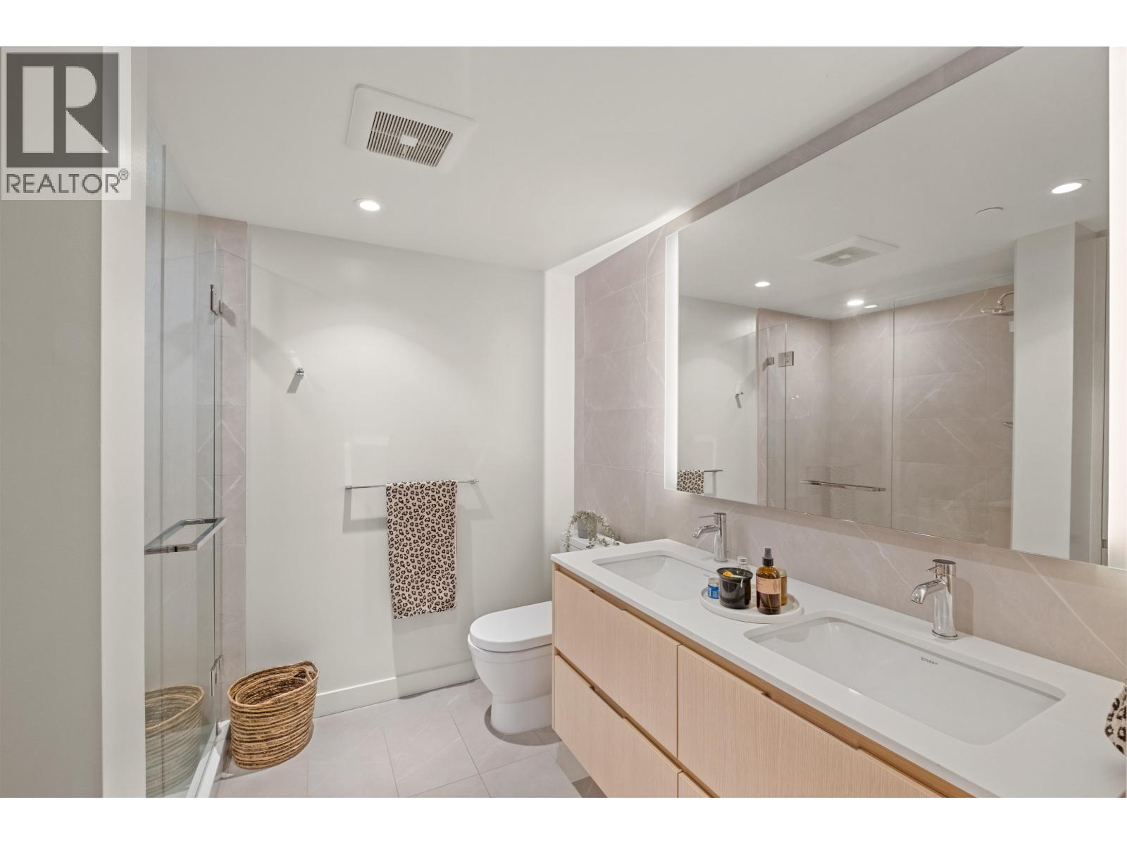 611 1500 Fern Street, North Vancouver, British Columbia  V7J 0E6 - Photo 14 - R3078928