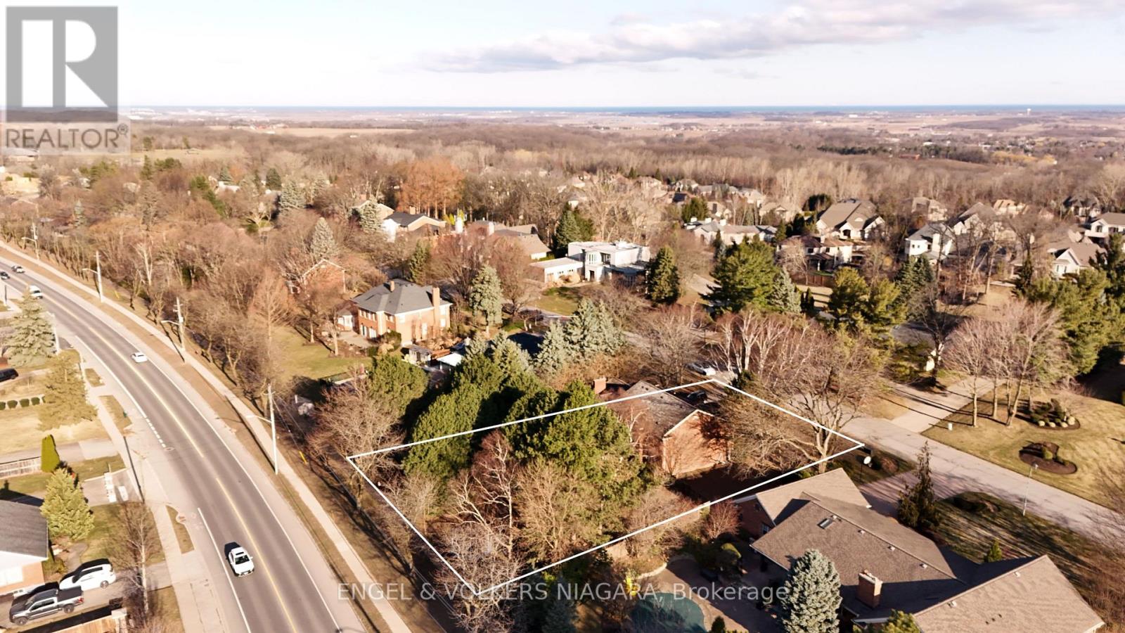 6542 January Drive, Niagara Falls, Ontario  L2J 4J4 - Photo 4 - X12692184
