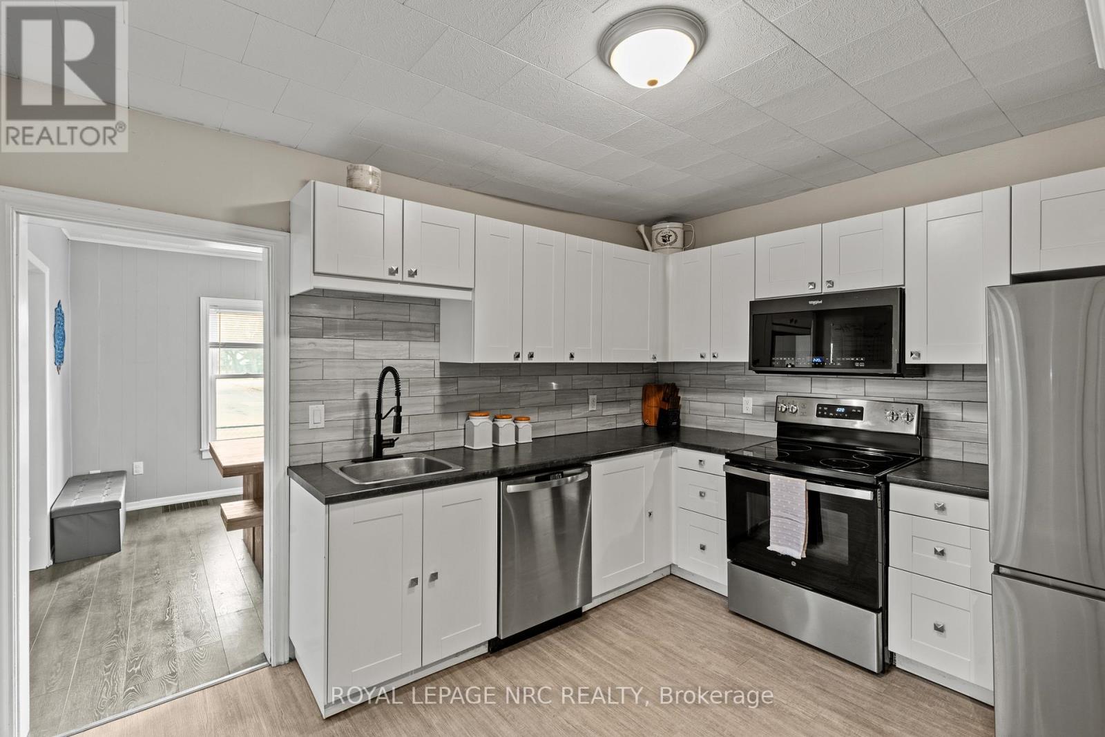 313 Burgar Street, Welland, Ontario  L3B 2T5 - Photo 11 - X12692246