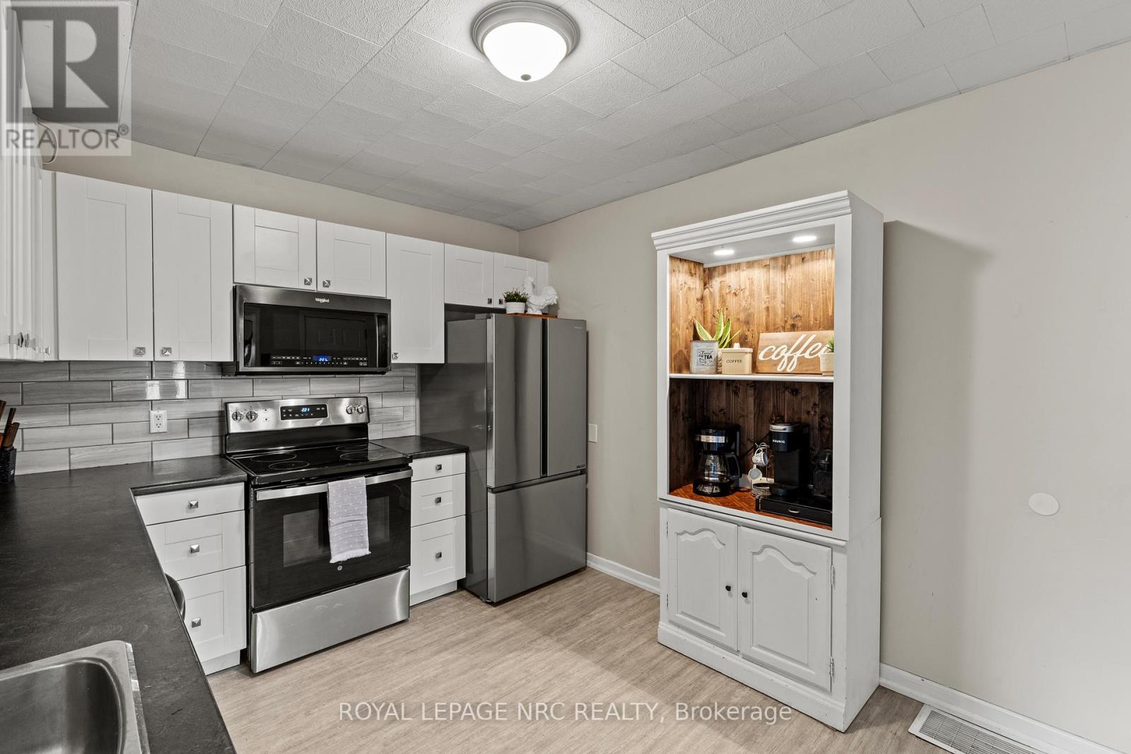 313 Burgar Street, Welland, Ontario  L3B 2T5 - Photo 12 - X12692246