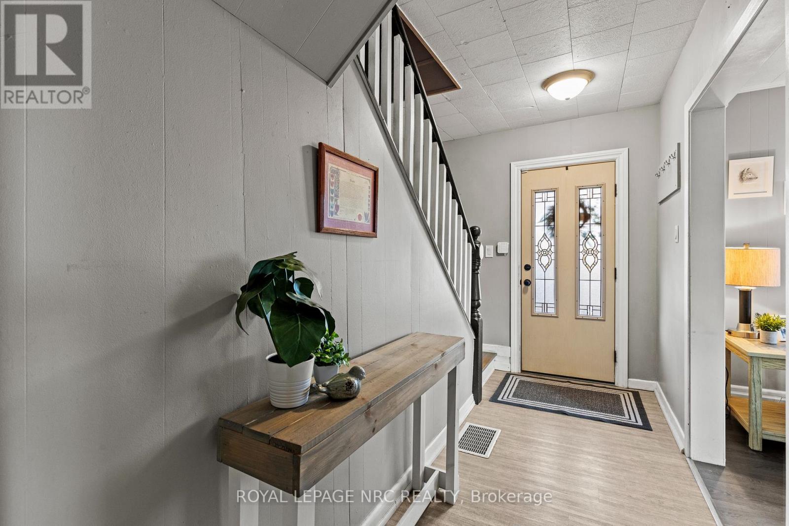 313 Burgar Street, Welland, Ontario  L3B 2T5 - Photo 4 - X12692246