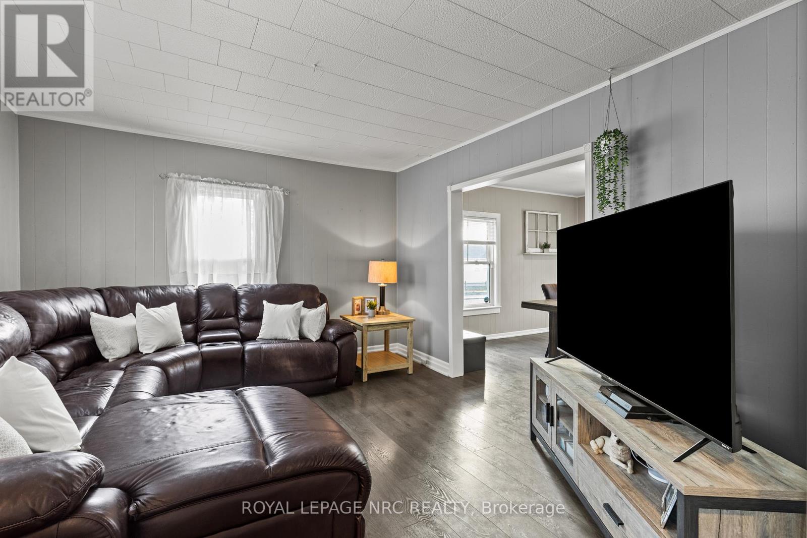 313 Burgar Street, Welland, Ontario  L3B 2T5 - Photo 7 - X12692246