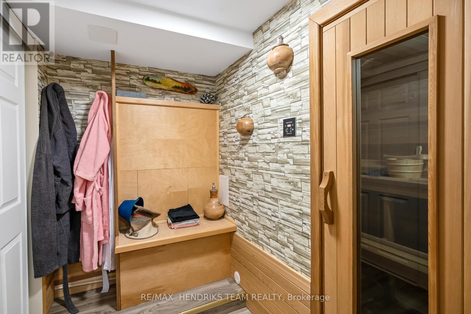 415 Riverside Drive, Welland, Ontario  L3C 5E8 - Photo 30 - X12692362