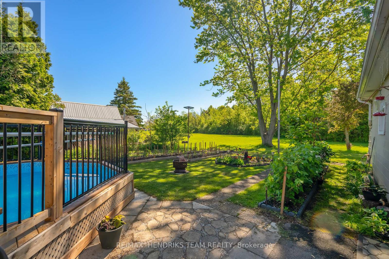 415 Riverside Drive, Welland, Ontario  L3C 5E8 - Photo 37 - X12692362