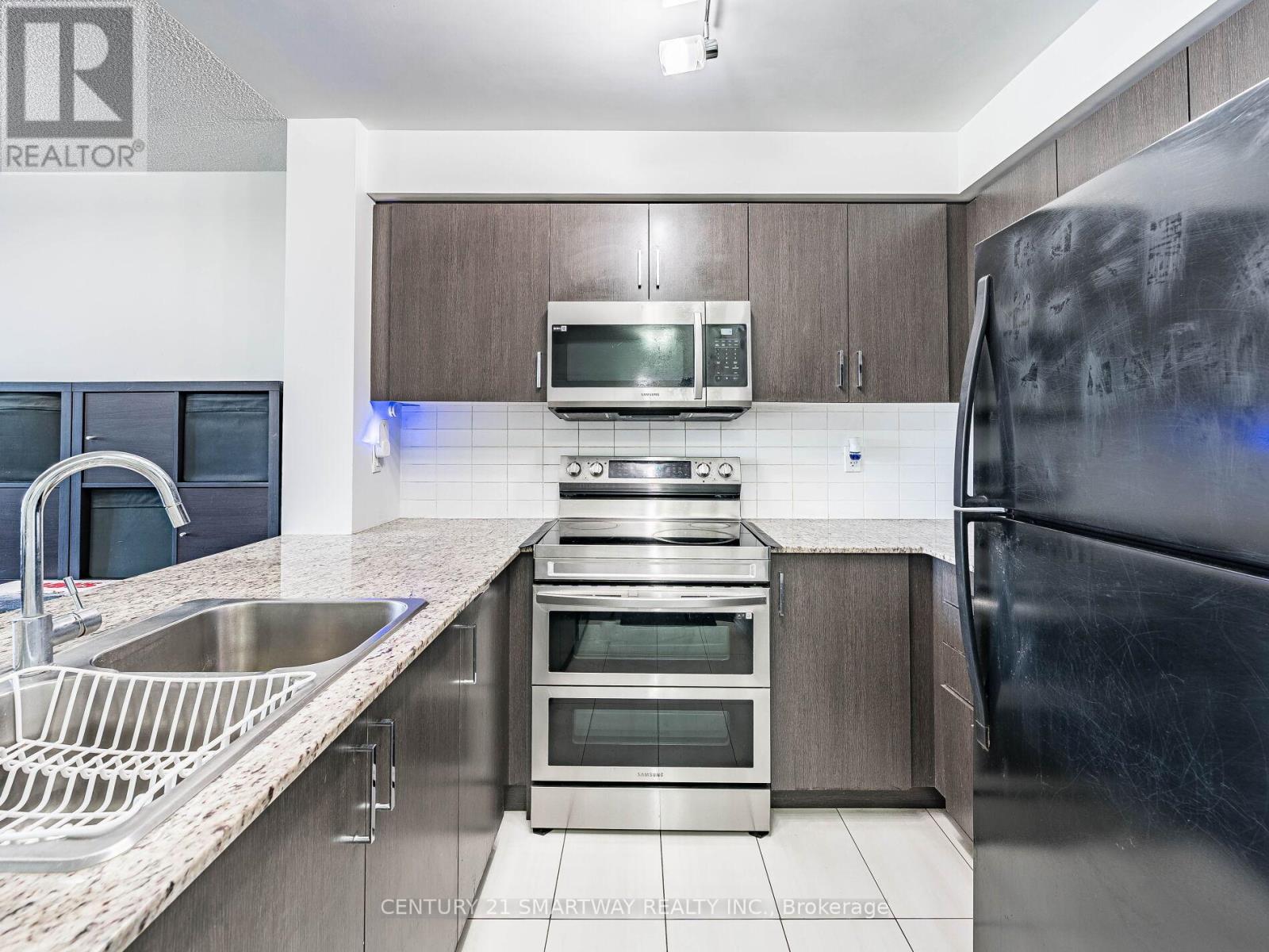 203 - 80 Esther Lorrie Drive, Toronto, Ontario  M9W 0C6 - Photo 18 - W12691692