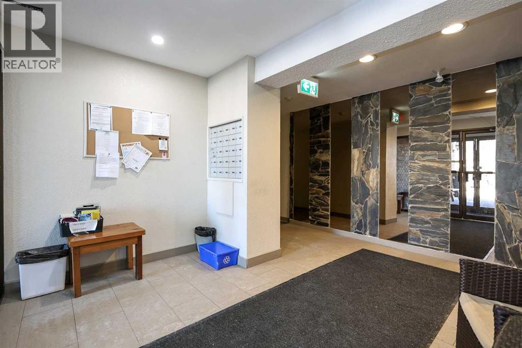 108, 71 Cosgrove Crescent, Red Deer, Alberta  T4P 2Z6 - Photo 4 - A2278686