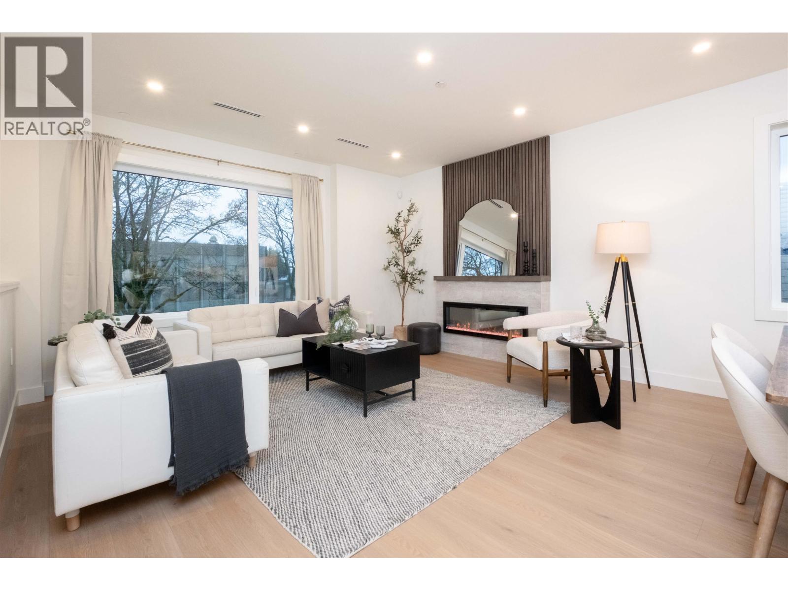 2 2667 E Pender Street, Vancouver, British Columbia  V5K 2B6 - Photo 3 - R3078651