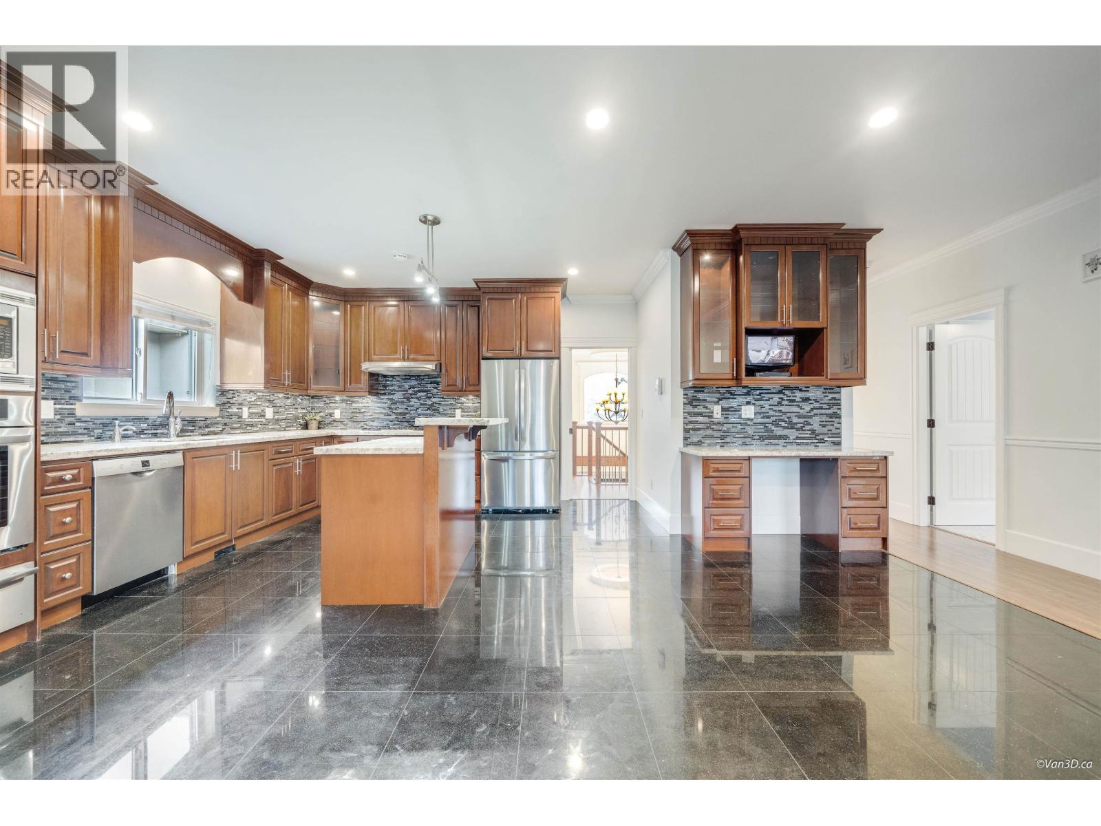 7821 17th Avenue, Burnaby, British Columbia  V3N 1M1 - Photo 3 - R3078898