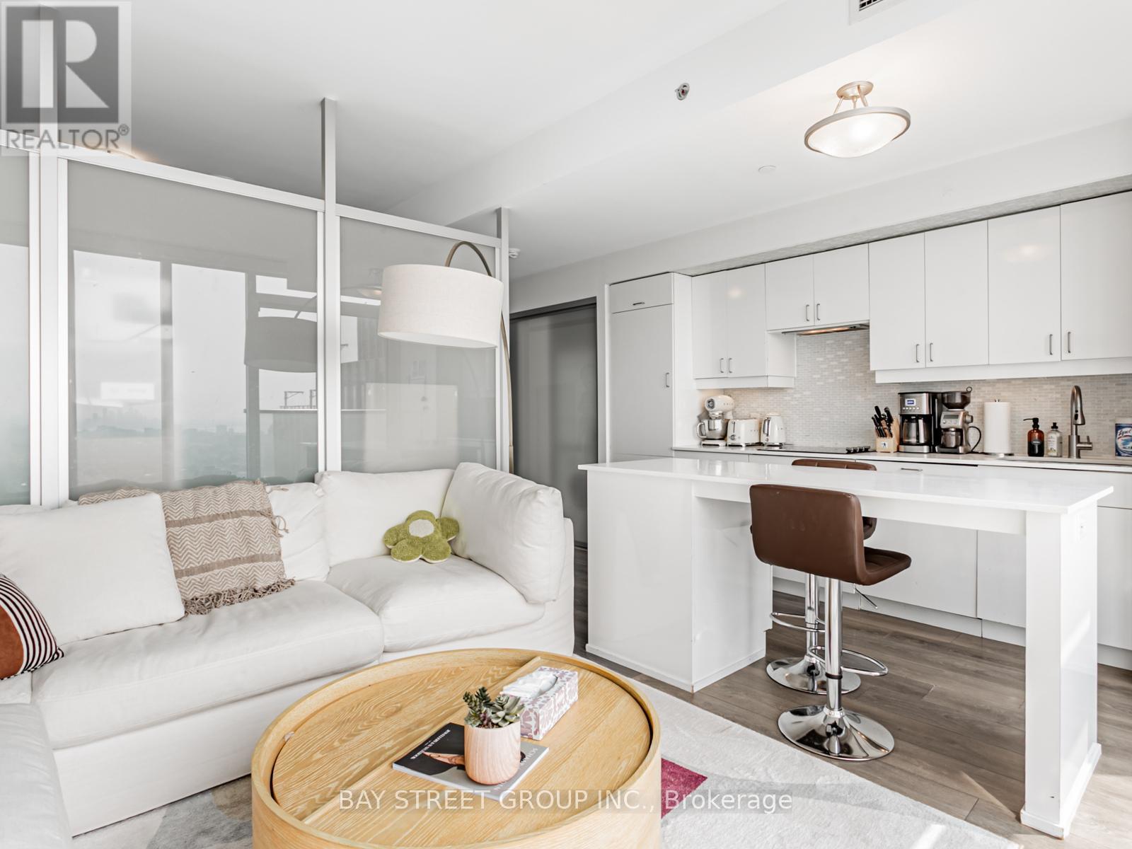 4101 - 426 University Avenue, Toronto, Ontario  M5G 1S9 - Photo 5 - C12692148