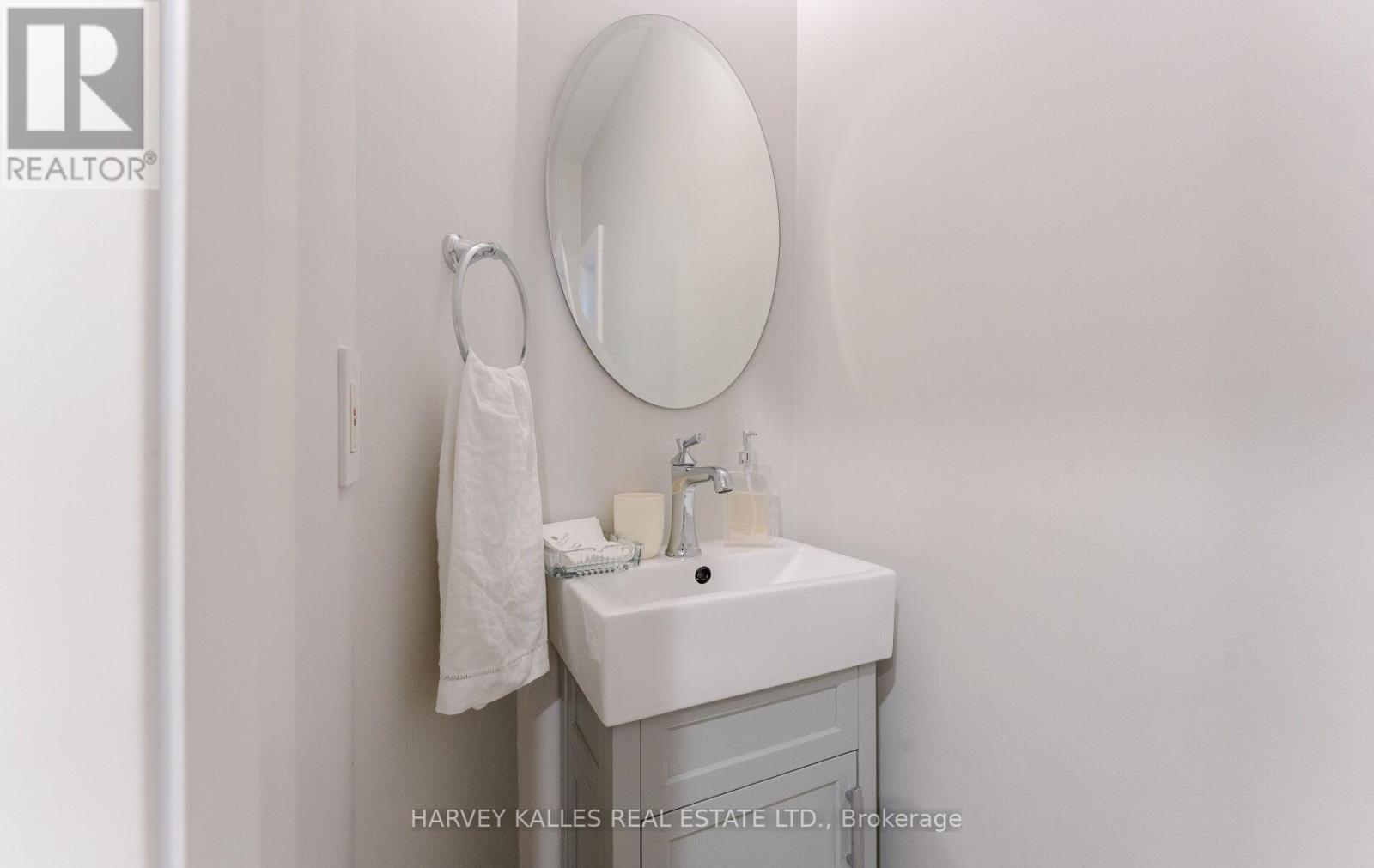 25 Gilgorm Road, Toronto, Ontario  M5N 2M4 - Photo 16 - C12692156