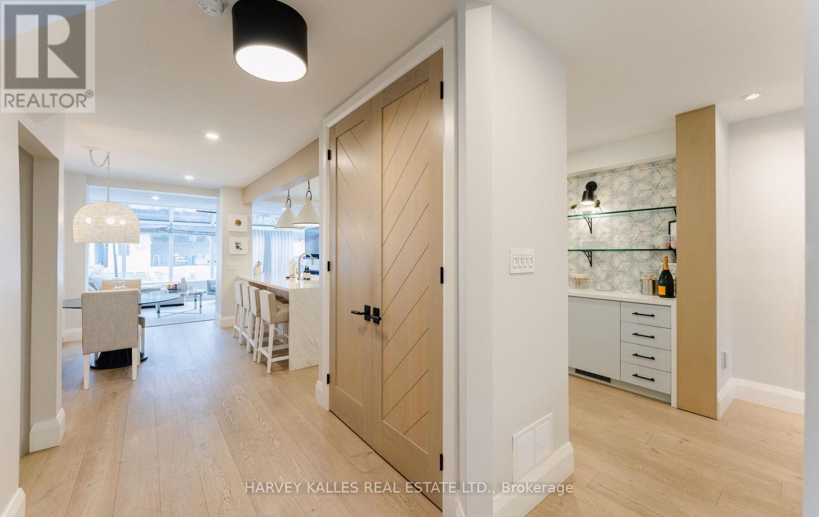 25 Gilgorm Road, Toronto, Ontario  M5N 2M4 - Photo 6 - C12692156