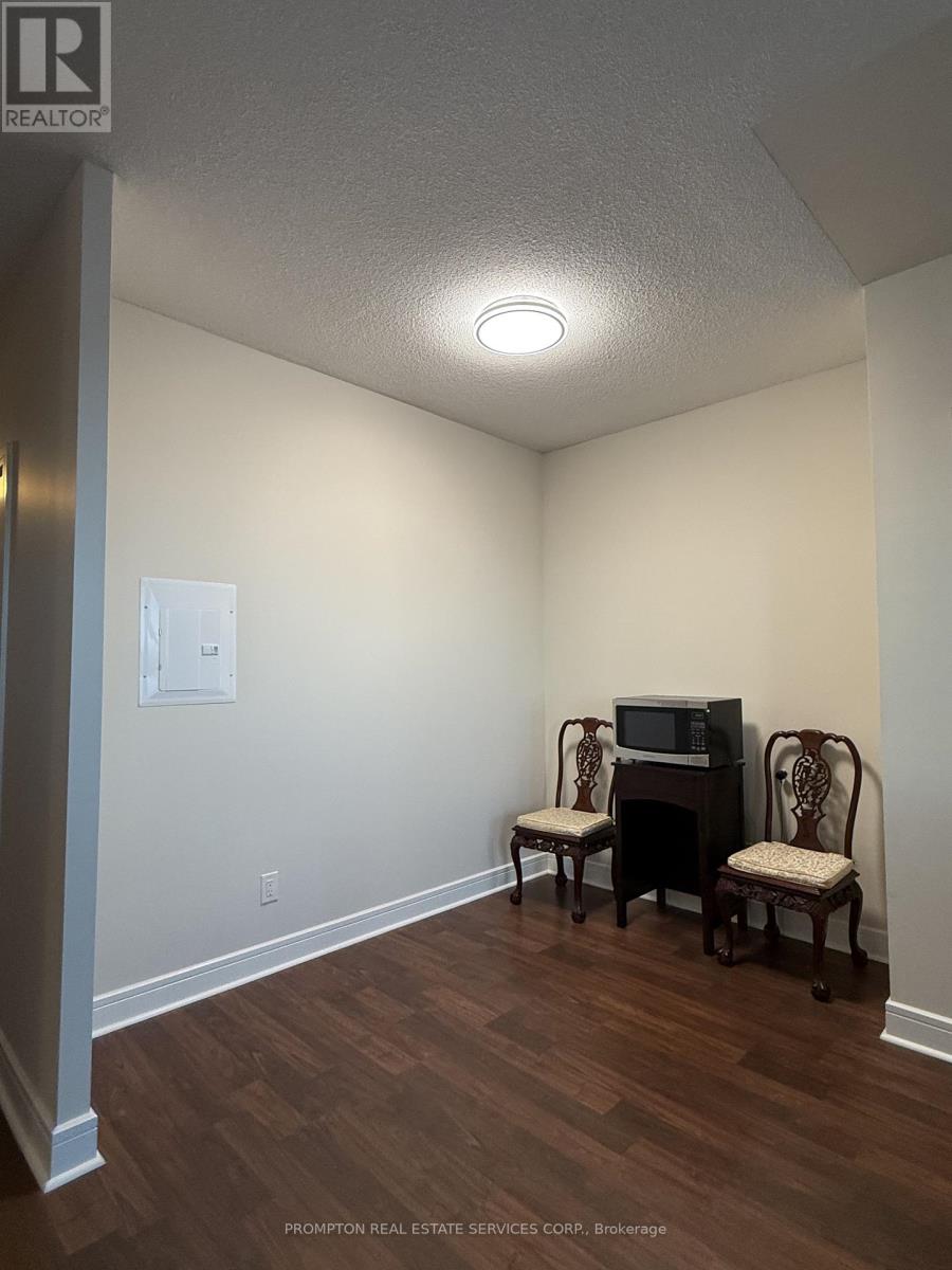 914 - 35 Brian Peck Crescent, Toronto, Ontario  M4G 0A4 - Photo 8 - C12692158