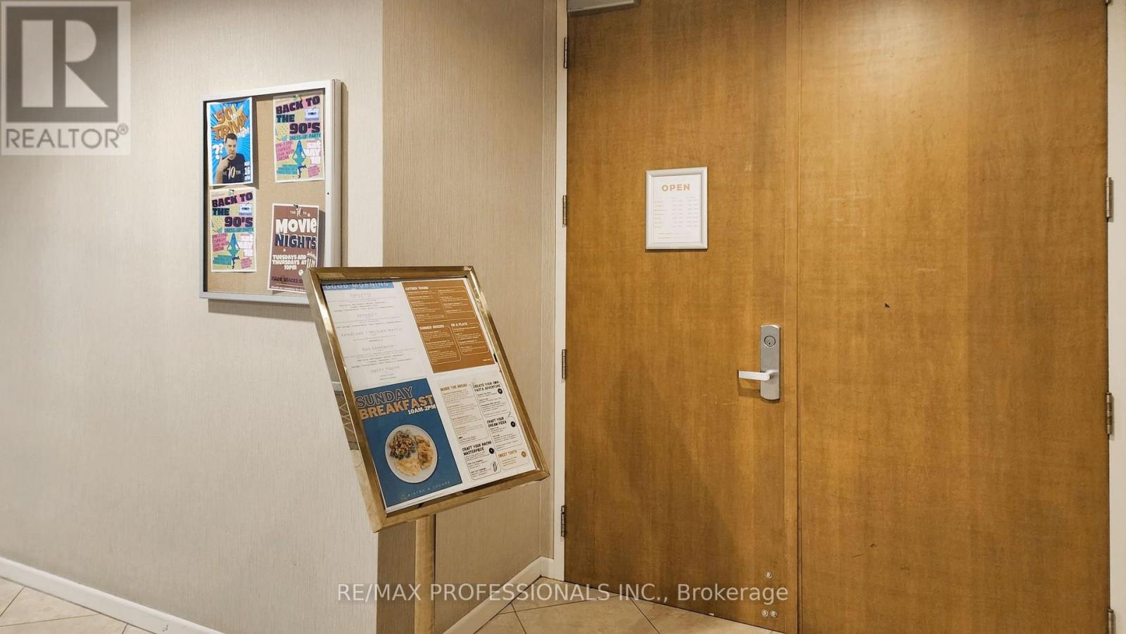 3703 - 77 Harbour Square, Toronto, Ontario  M5J 2S2 - Photo 39 - C12692164