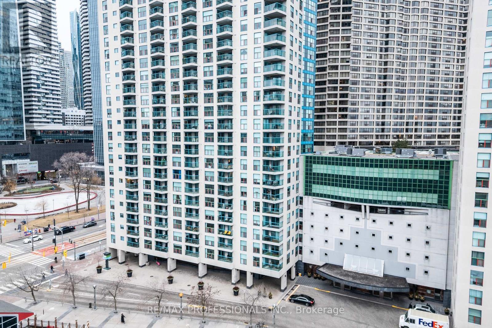 3703 - 77 Harbour Square, Toronto, Ontario  M5J 2S2 - Photo 42 - C12692164
