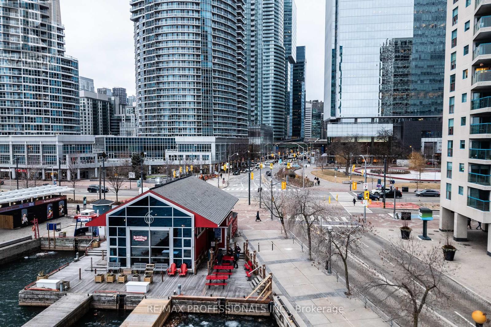 3703 - 77 Harbour Square, Toronto, Ontario  M5J 2S2 - Photo 45 - C12692164