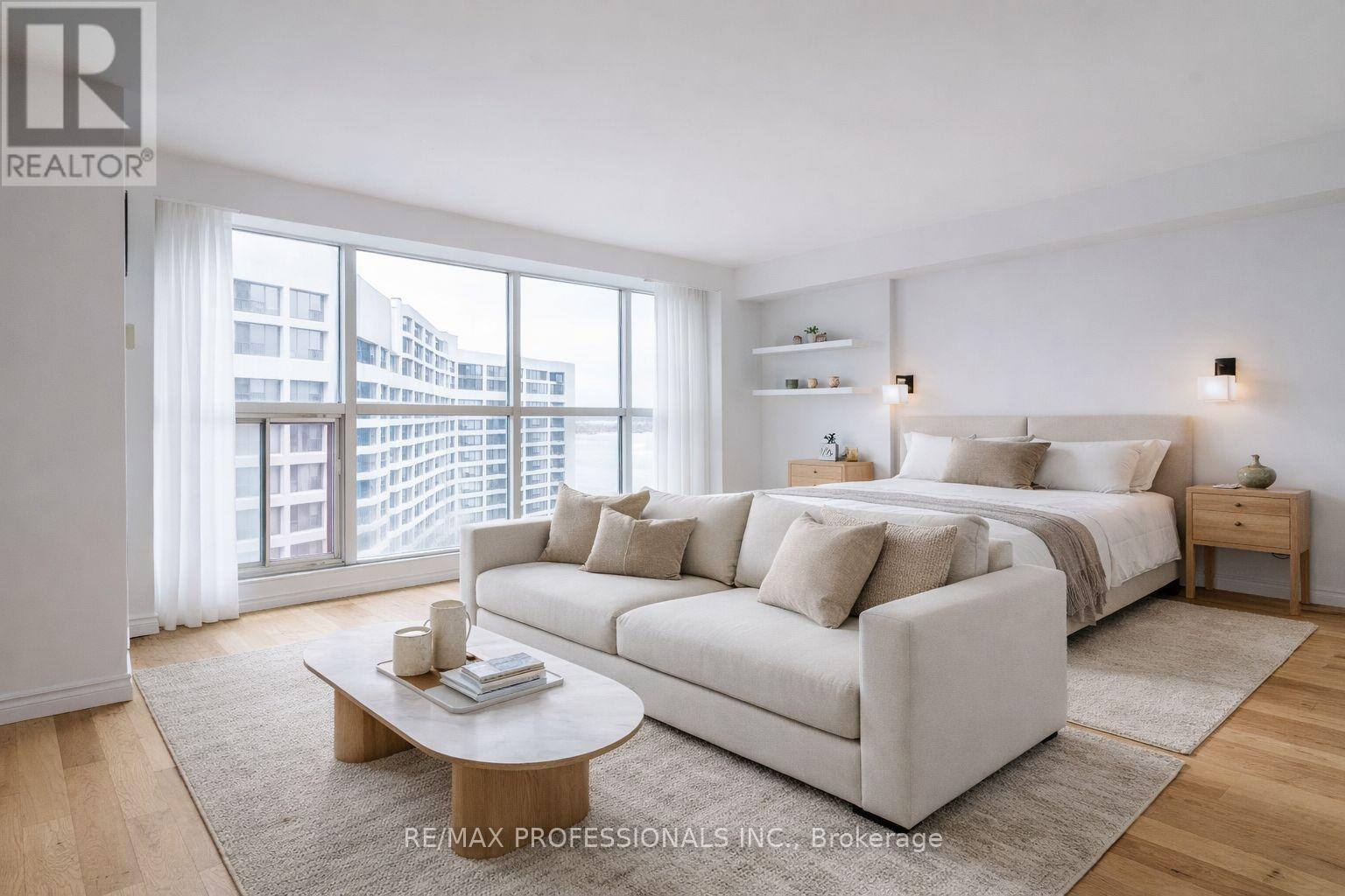 3703 - 77 Harbour Square, Toronto, Ontario  M5J 2S2 - Photo 7 - C12692164