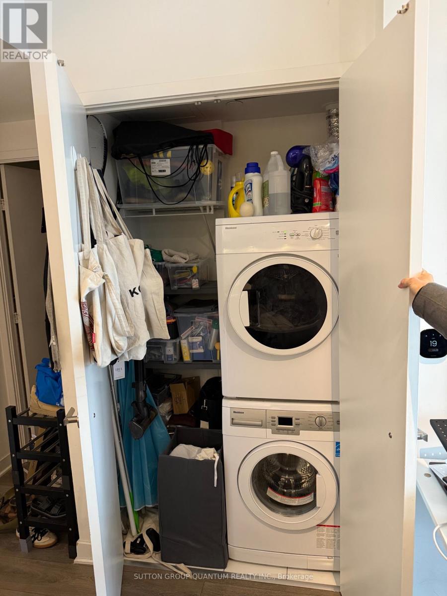 4705 - 15 Grenville Street, Toronto, Ontario  M4Y 0B9 - Photo 14 - C12692218