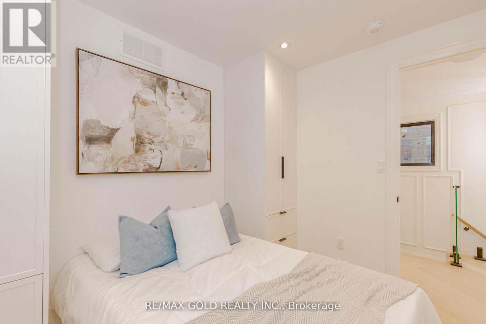 786 Euclid Avenue, Toronto, Ontario  M6G 2V4 - Photo 32 - C12692234