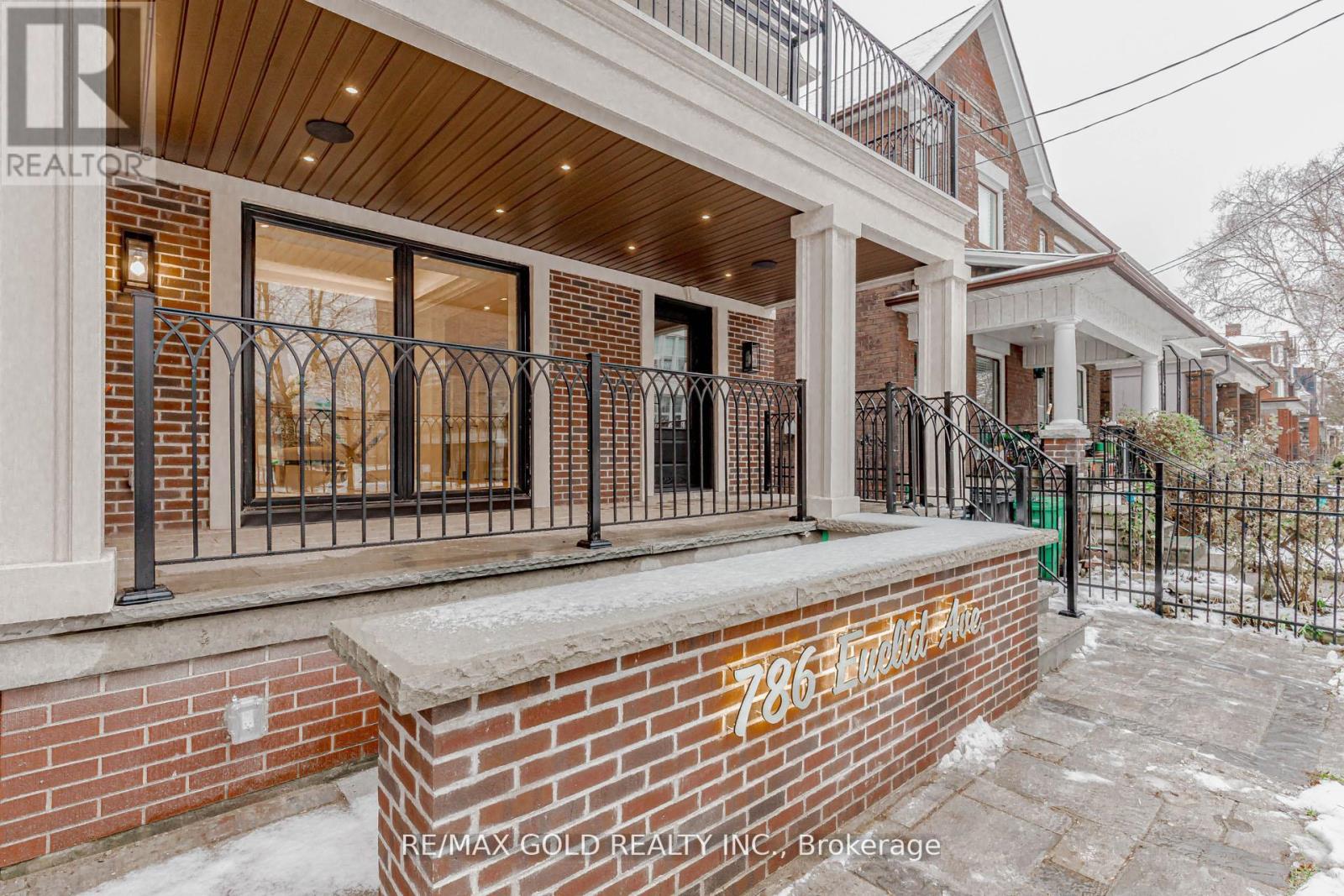 786 Euclid Avenue, Toronto, Ontario  M6G 2V4 - Photo 33 - C12692234